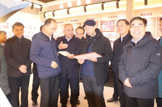 圖片2：三原縣政協主席李學軍向省市政協領(1100073)-20240202091649.jpg