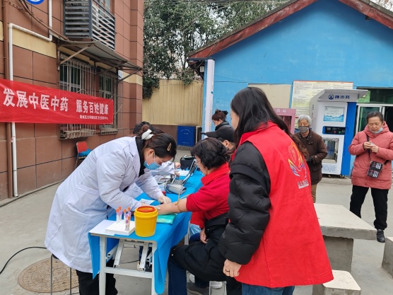 委員把健康知識送到群眾身邊(1132918)-20240314093004.jpg