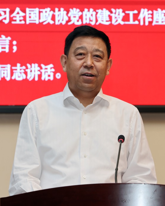 3、閆超英_記者_杜靜波攝(1199753)-20240527093415.JPG