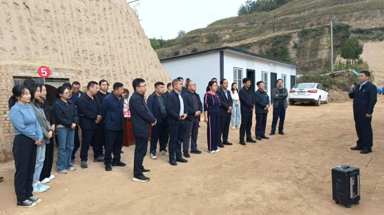 志丹縣政協委員集中視察全縣學習“千萬工_(1317729)-20241010085526.jpg
