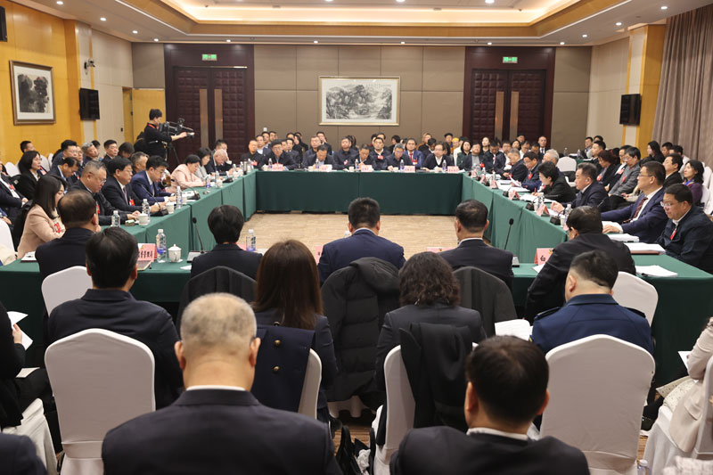 1月17日，省政協十三屆三次會議第三專題(1426029)-20250118155720.JPG