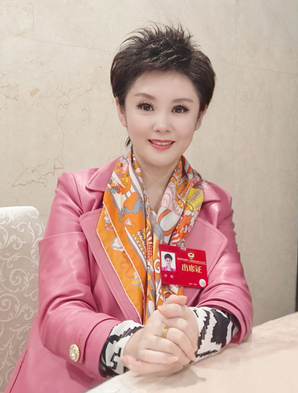 申虹委員-受訪者供圖(1428822)-20250119131345.jpg