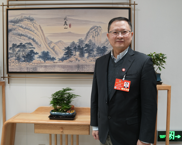 【有配文】住陜?nèi)珖f(xié)委員杜海峰(1481106)-20250308081040.jpg