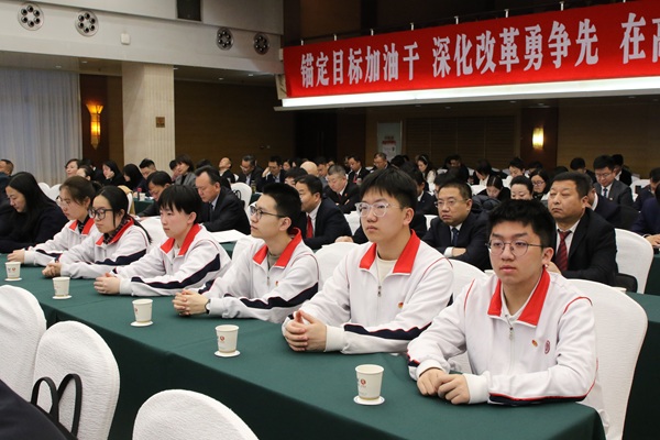 西安市第八十九中學模擬政協學生社團的6名(1509411)-20250331084801.jpg