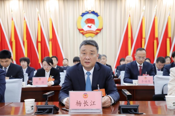 洛南縣委書記楊長江(1516959)-20250407084007.jpg