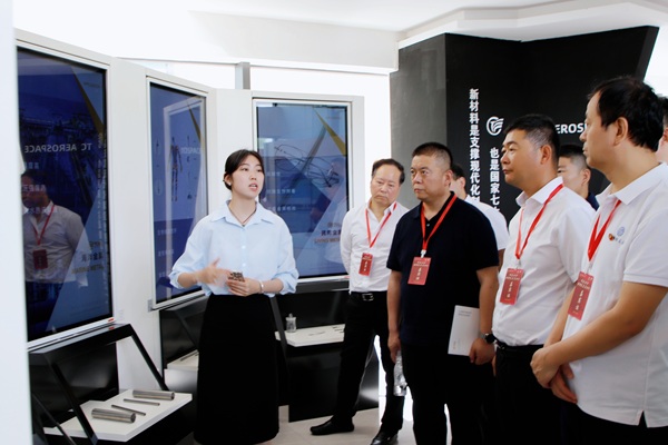 讓校友“引力”成為經(jīng)濟發(fā)展“推力”(1567798)-20250522090551.jpg